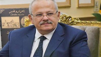 رئيس جامعة القاهرة: لن نسمح بدخول الحرم الجامعي إلا لمن تلقوا لقاح كورونا