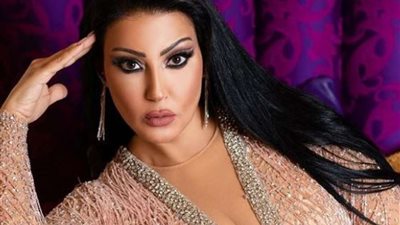 بإطلالة محتشمة.. سمية الخشاب تخطف قلوب جمهورها