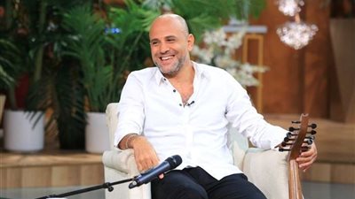 عزيز الشافعي في ضيافة منى الشاذلي في هذا الموعد..!!