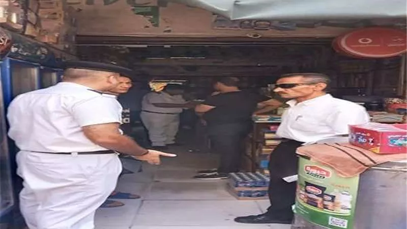 لهذا السبب.. تنفيذ 30 قرار غلق وتشميع لوحدات وقطع أراضٍ سكنية بالتجمع الأول (صور)