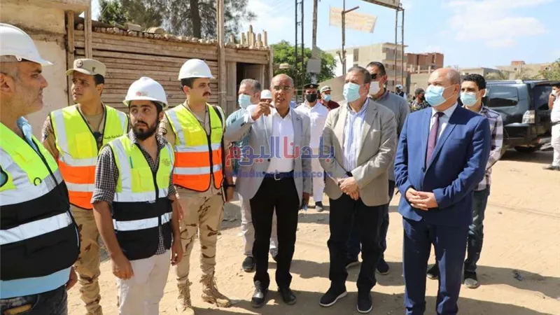 محافظ المنوفية يتفقد الأعمال الإنشائية للمجمعات التنموية والزراعية بالشهداء