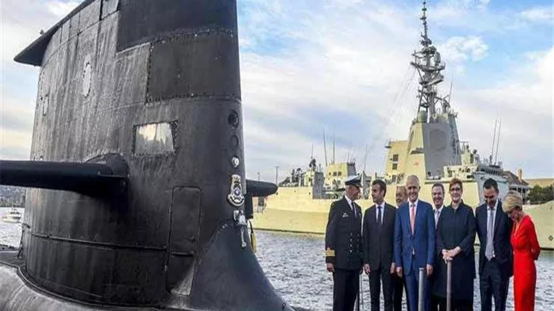 وزير الخارجية الفرنسي هناك أزمة فعلية بشأن الغواصات