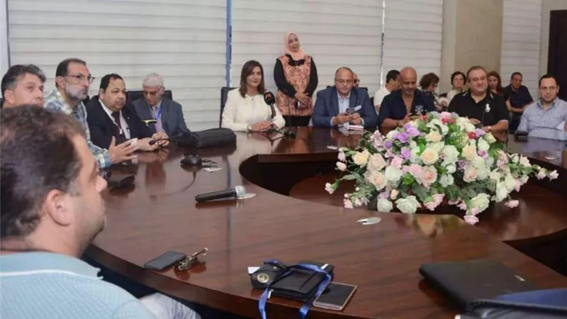 وزيرة الهجرة تشهد عرضًا توضيحيًا بالعاصمة الإدارية برفقة مستثمري 