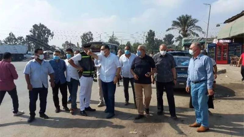رفع الإشغالات المخالفة من الشوارع والطرق العامة بالشرقية