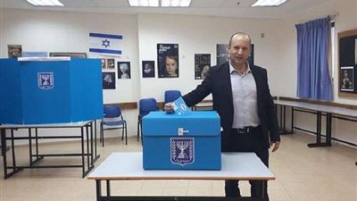 وزير التعليم الإسرائيلي السابق يهاجم النيابة.. والسبب!