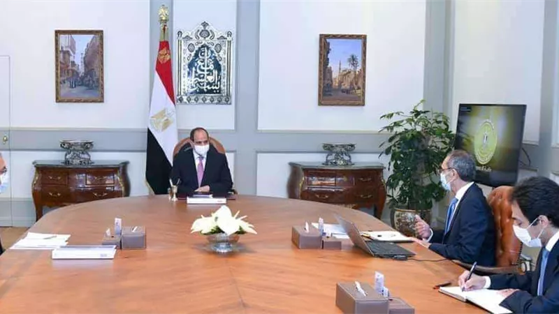السيسي: يوجه بالاستمرار فى توفير موارد مالية لازمة لتطوير قطاع الاتصالات