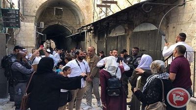 مستوطنون يقتحمون المسجد الأقصى وسط حماية شرطة الاحتلال