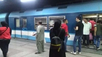زحام في محطات الخط الثاني للمترو بسبب الأمطار