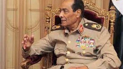 بكلمات مؤثرة.. مى حسن تقدم التعازي فى المشير طنطاوي