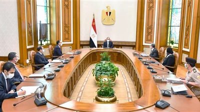 الرئيس يتابع تطورات عدد من مشروعات قطاع الصناعات البترولية على مستوى الجمهورية
