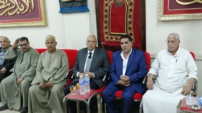 محافظ الدقهلية يقدم واجب العزاء في وفاة 