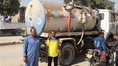 الأجهزة التنفيذية تجري أعمال شفط مياه الأمطار من شوارع القليوبية