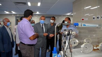 محافظ القليوبية يتفقد عدد من المشروعات بمدينة كفر شكر