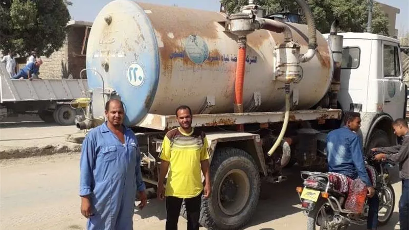 غرق مدخل محطة سكك حديد بنها بمياه الأمطار
