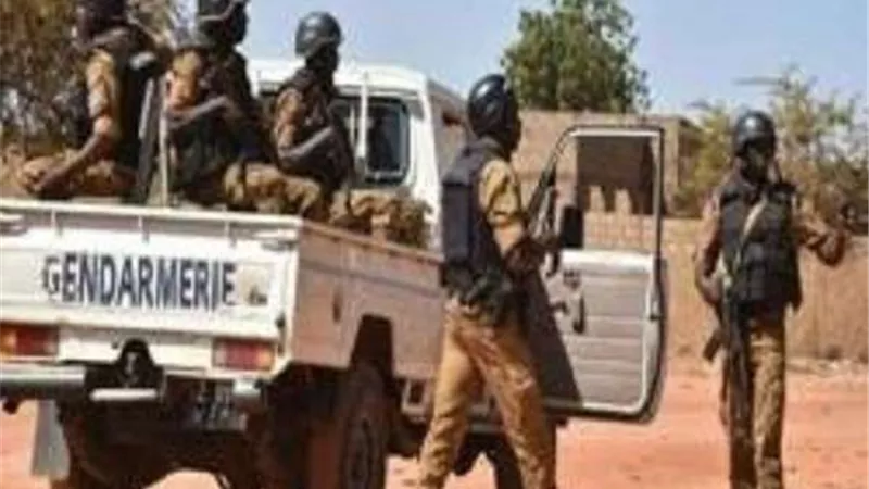 قائد الجيوش البوركينابي يدعو إلى تطهير المنطقة من شبح الإرهاب