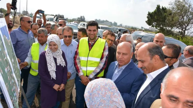 محافظ الدقهلية ووزير النقل يتفقدان طريق رافد جمصة