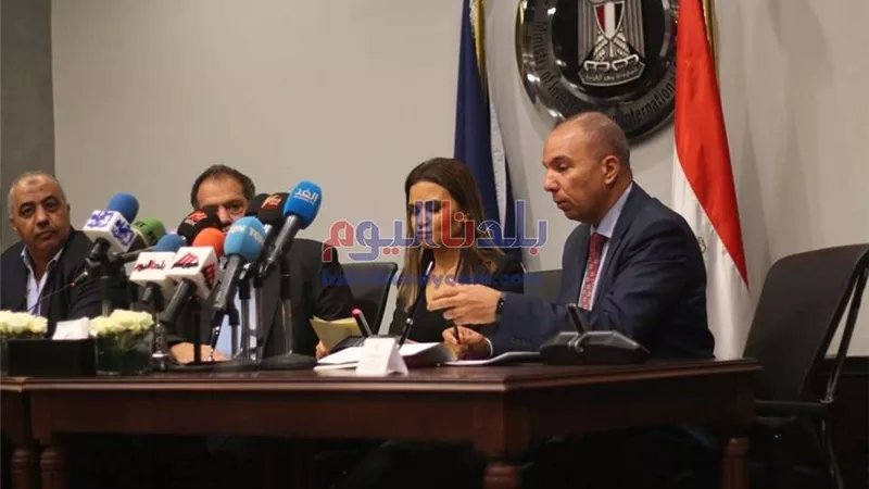 وزيرة الاستثمار تعقد مؤتمرا للتعليق على تقرير ممارسة الأعمال 2020