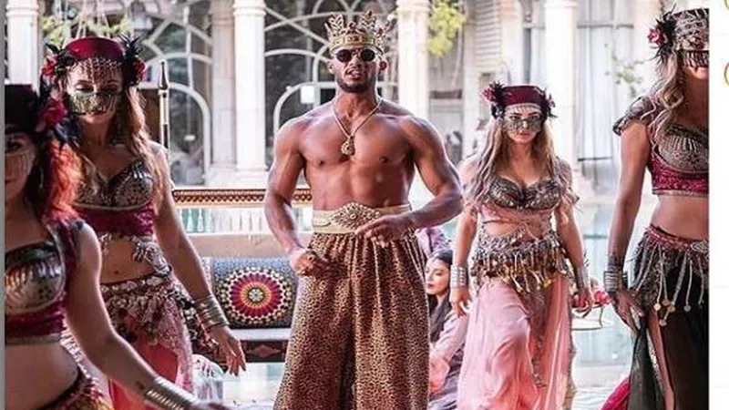 محمد رمضان يكشف عن تفاصيل أغنية 