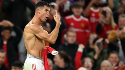 رونالدو يفض الشراكة مع ميسي وينفرد برقم قياسي جديد في دوري الأبطال