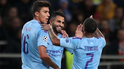 مانشستر سيتي يكتسح أستون فيلا بثلاثية ويقلص الفارق مع ليفربول بالدوري الإنجليزي