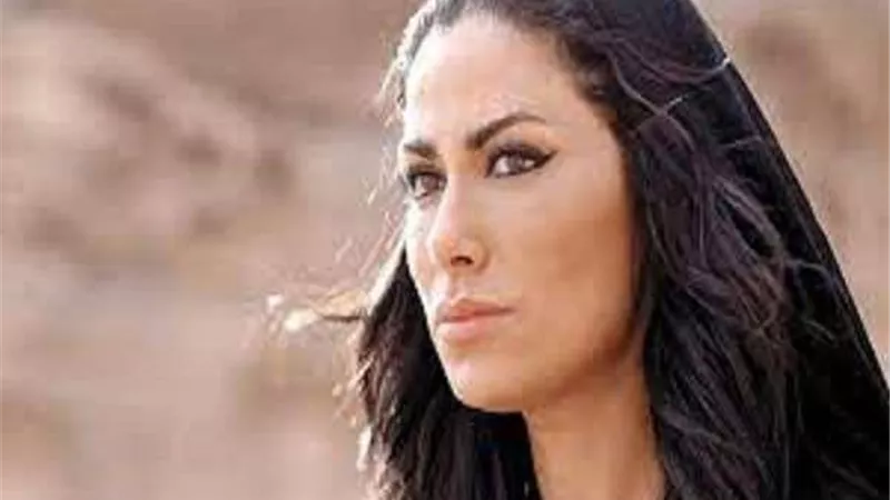 للمرة الثانية.. صبا مبارك تغزو الصحراء فى أحدث إطلالتها