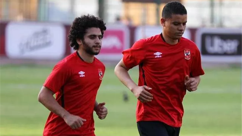 فايلر يؤازر محمد محمود بعد تعرضه للإصابة