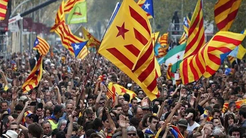 للمطالبة بالاستقلال.. مظاهرات حاشدة تنطق في برشلونة