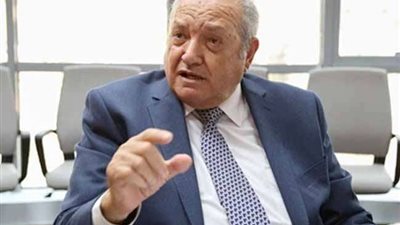 برلماني: السياحة مكبلة بالقوانين ولا نجني منها إلا القشور