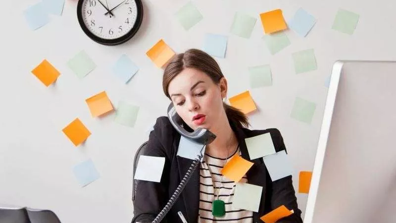 العمل أكثر من 8 ساعات.. بداية الفشل أم وسيلة النجاح؟