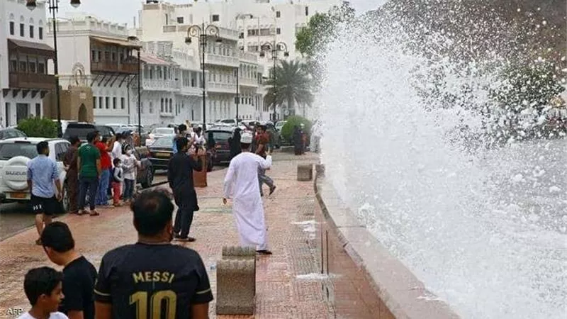 تاريخ مع الأعاصير.. 