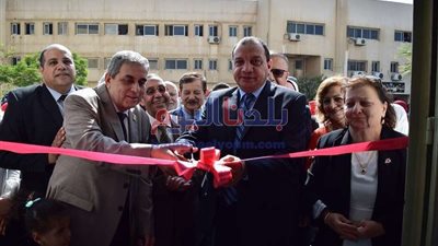 رئيس جامعة بني سويف يفتتح معرض خيري للملابس بالتعاون مع 