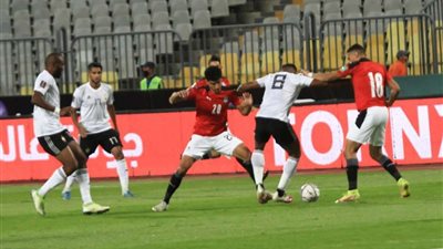 التعادل السلبي يحسم الشوط الأول بين مصر وليبيا