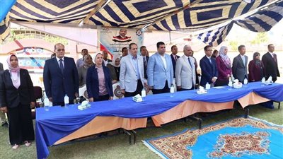 محافظ السويس يشيد بنجاح تجربة المدرسة المصرية اليابانية