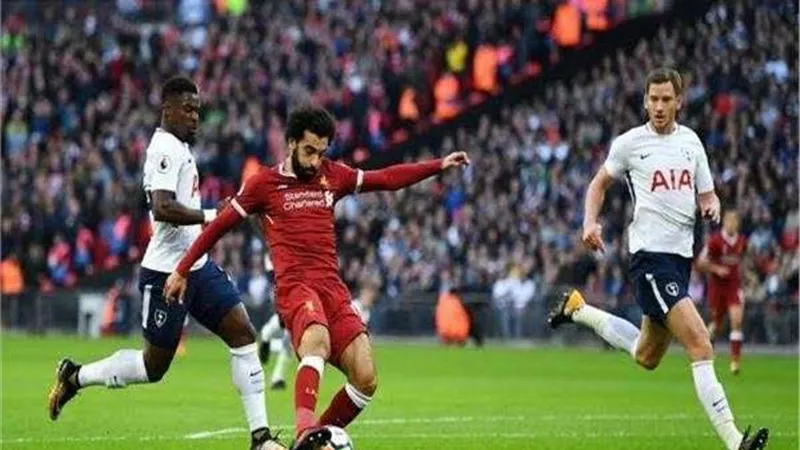 يوفنتوس يراقب محمد صلاح وثلاثي توتنهام للتعاقد معهم