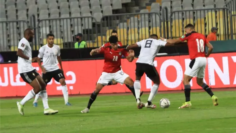 التعادل السلبي يحسم الشوط الأول بين مصر وليبيا