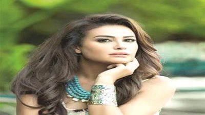 هند صبري تفاجئ جمهورها من كواليس 