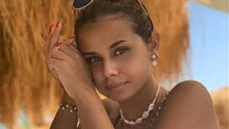 منة عرفة تروج بـ