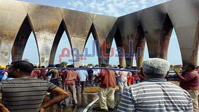 الحماية المدنية تسيطر على حريق الجونة.. الصور