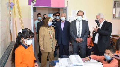 تعليم الإسكندرية تشدد على الحضور المدرسي لطلاب الصف الثالث الإعدادي