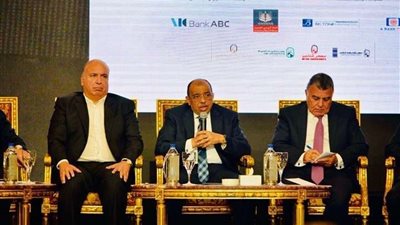 وزير التنمية المحلية: التنسيق مع كافة الجهات لإقامة المناطق الصناعية بالمحافظات (صور)