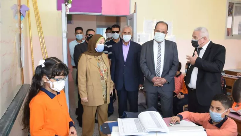 تعليم الإسكندرية تشدد على الحضور المدرسي لطلاب الصف الثالث الإعدادي