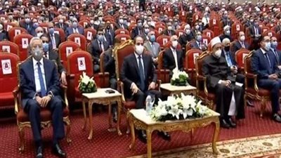 السيسي: رسول الله بُعث ليغير الدنيا ويتمم مكارم الاخلاق