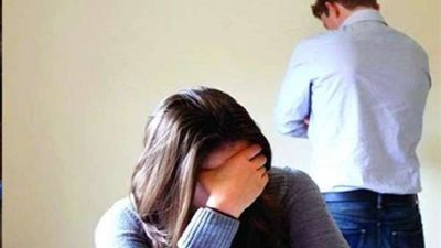 استشاري يكشف أسباب تزايد الطلاق.. وكيفية تعامل الوالدين مع الأطفال