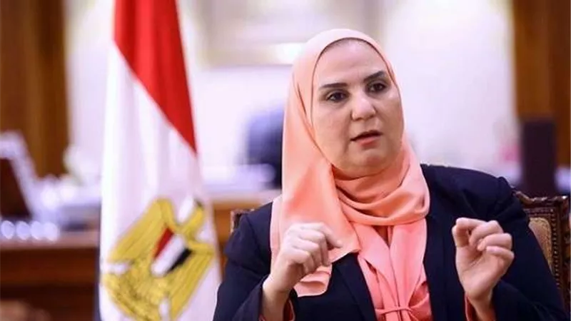 وزيرة التضامن: الوزارة تسعى لتوفير العزة والكرامة للمواطن