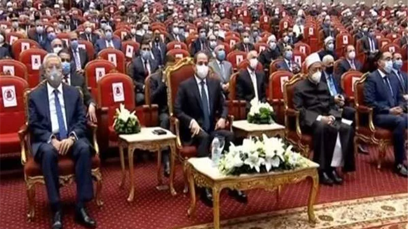 السيسي: رسول الله بُعث ليغير الدنيا ويتمم مكارم الاخلاق