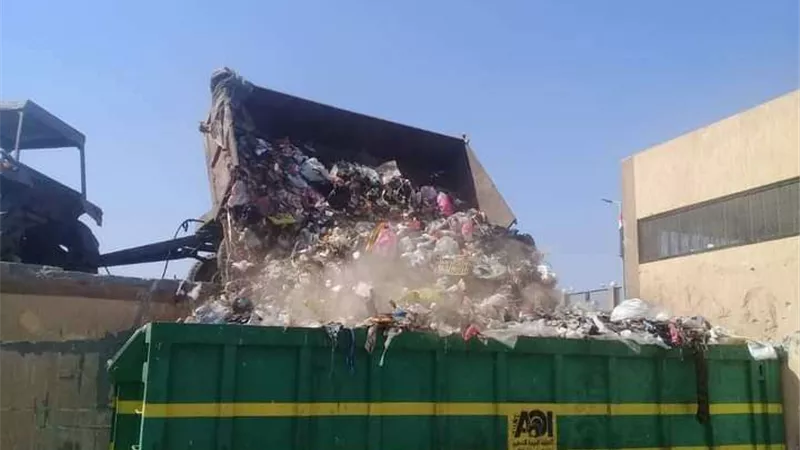 حملات نظافة مكبرة لرفع٢٨٠٠ طن قمامة ومخلفات بالبحيرة