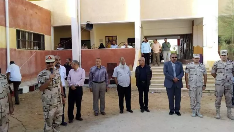 انضباط عسكري متميز بالمدرسة الفنية الزخرفية العسكرية بمطروح