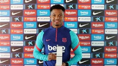 فاتي يكشف عن طموحه للفوز بكل شيء مع برشلونة