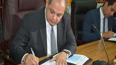 محافظ الغربية يوقع بروتوكول تعاون مع صندوق تطوير العشوائيات