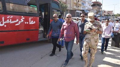 رفع كفاءة عدد من الشوارع ومراجعة أعمال البنية التحتية خلال جولة ميدانية لمحافظ مطروح